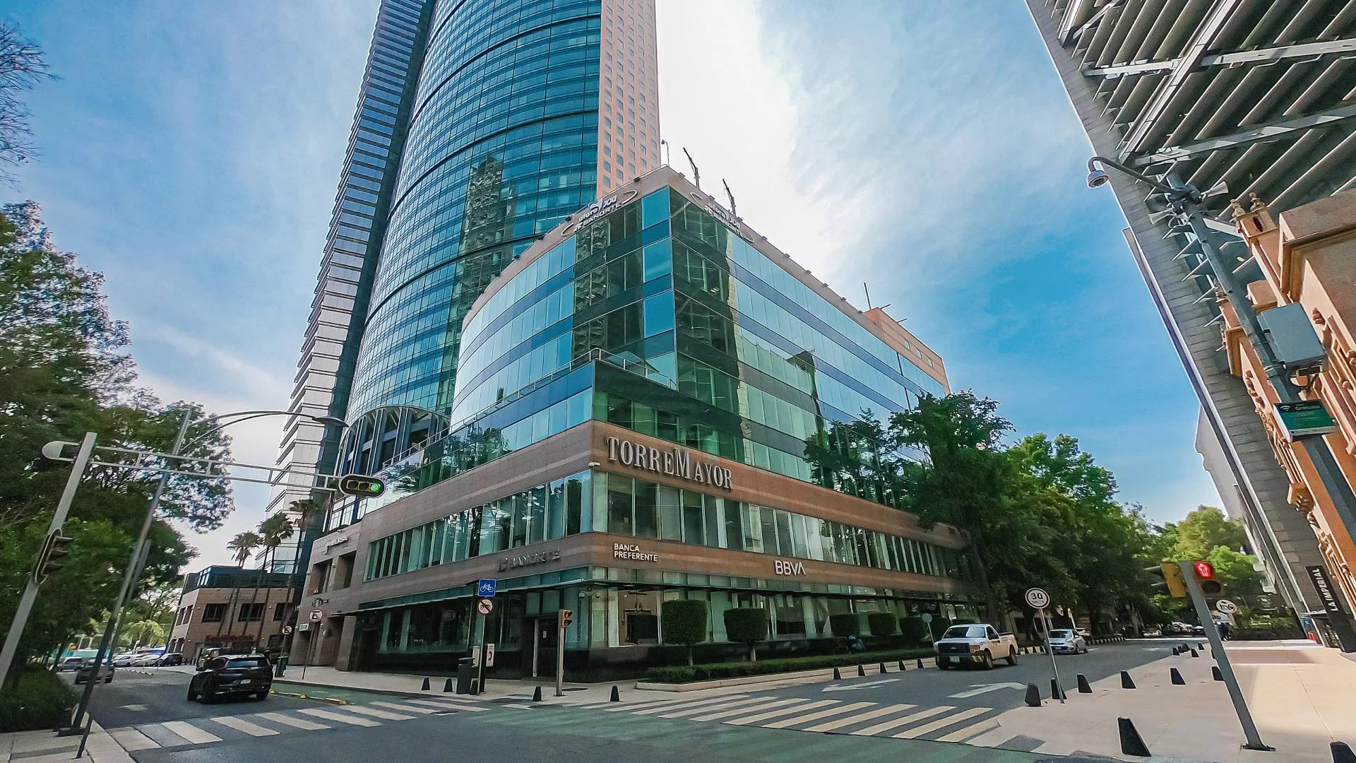 Torre Mayor impulsa eficiencia, salud y desarrollo urbano con su Certificación LEED