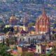 BAJÍO COMPETITIVO - Vista aérea San Miguel de Allende con Catedral San Miguel Arcángel al centro